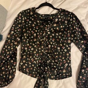 Abercrombie & Fitch floral crop tie button up blouse, S